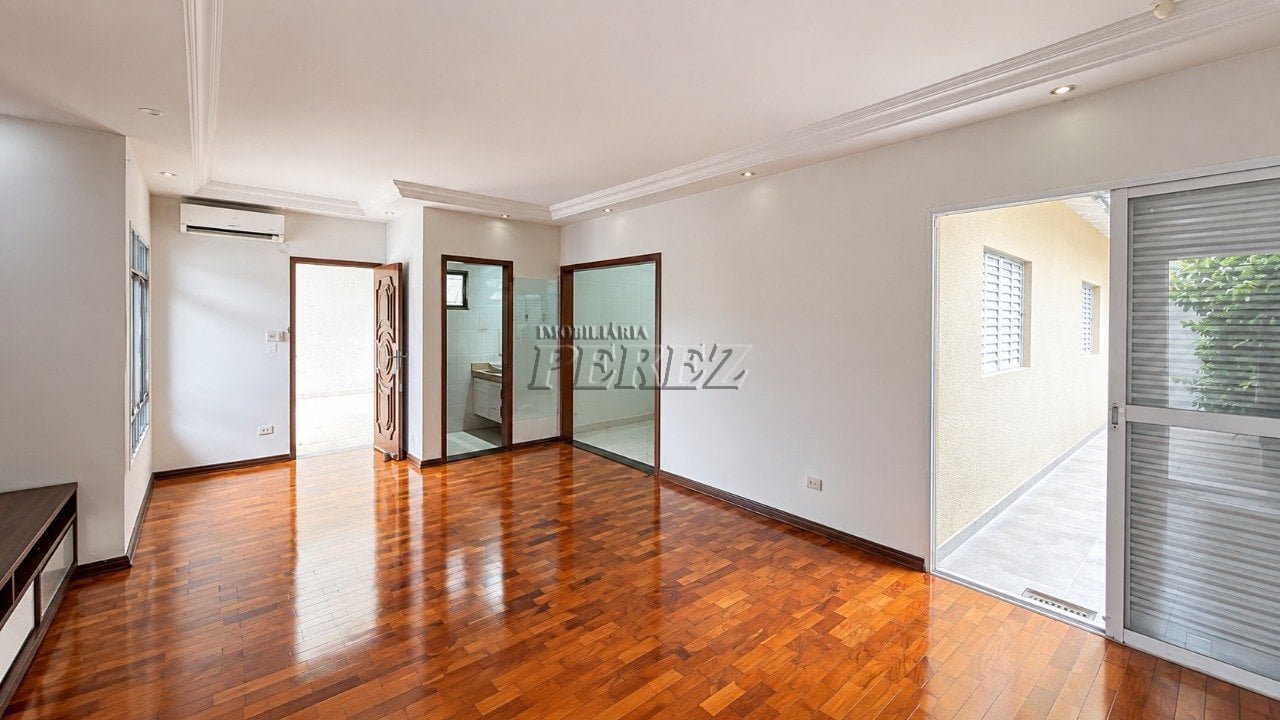 Casa com 3 quartos para venda e locação no Alpes, Londrina