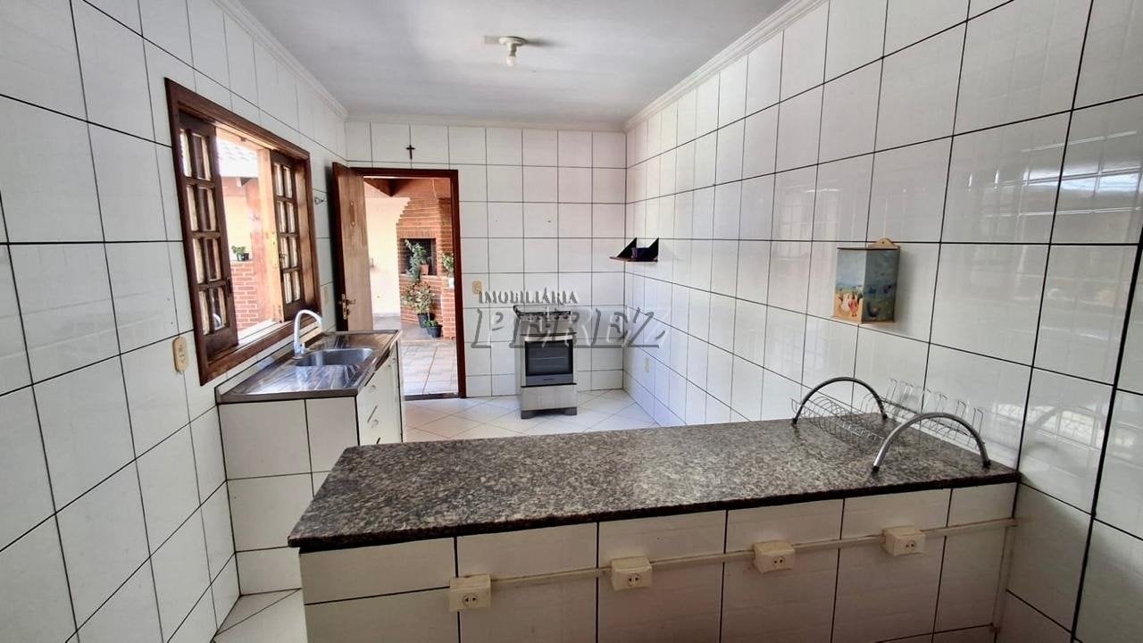 Casa à venda no Conjunto Habitacional Saltinho, região sul de Londrina