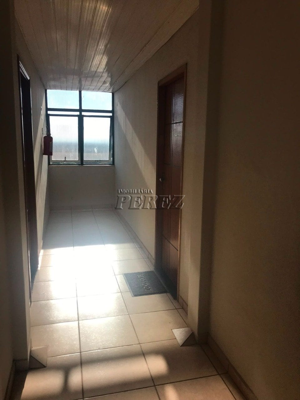 Sala comercial à venda no Centro Profissional na região central de Londrina