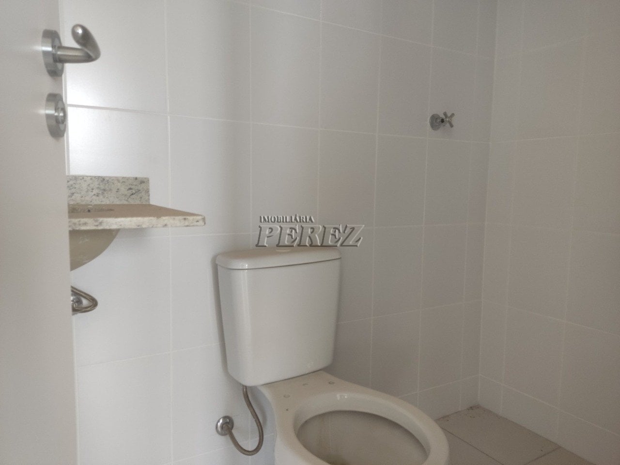 Apartamento à venda no Condomínio Jardim de Ester - Centro de Londrina