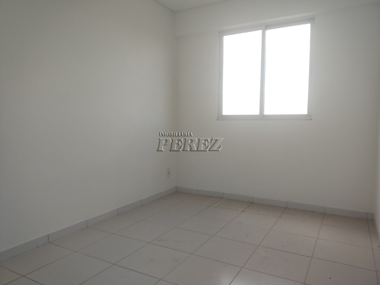 Apartamento à venda no Condomínio Jardim de Ester - Centro de Londrina
