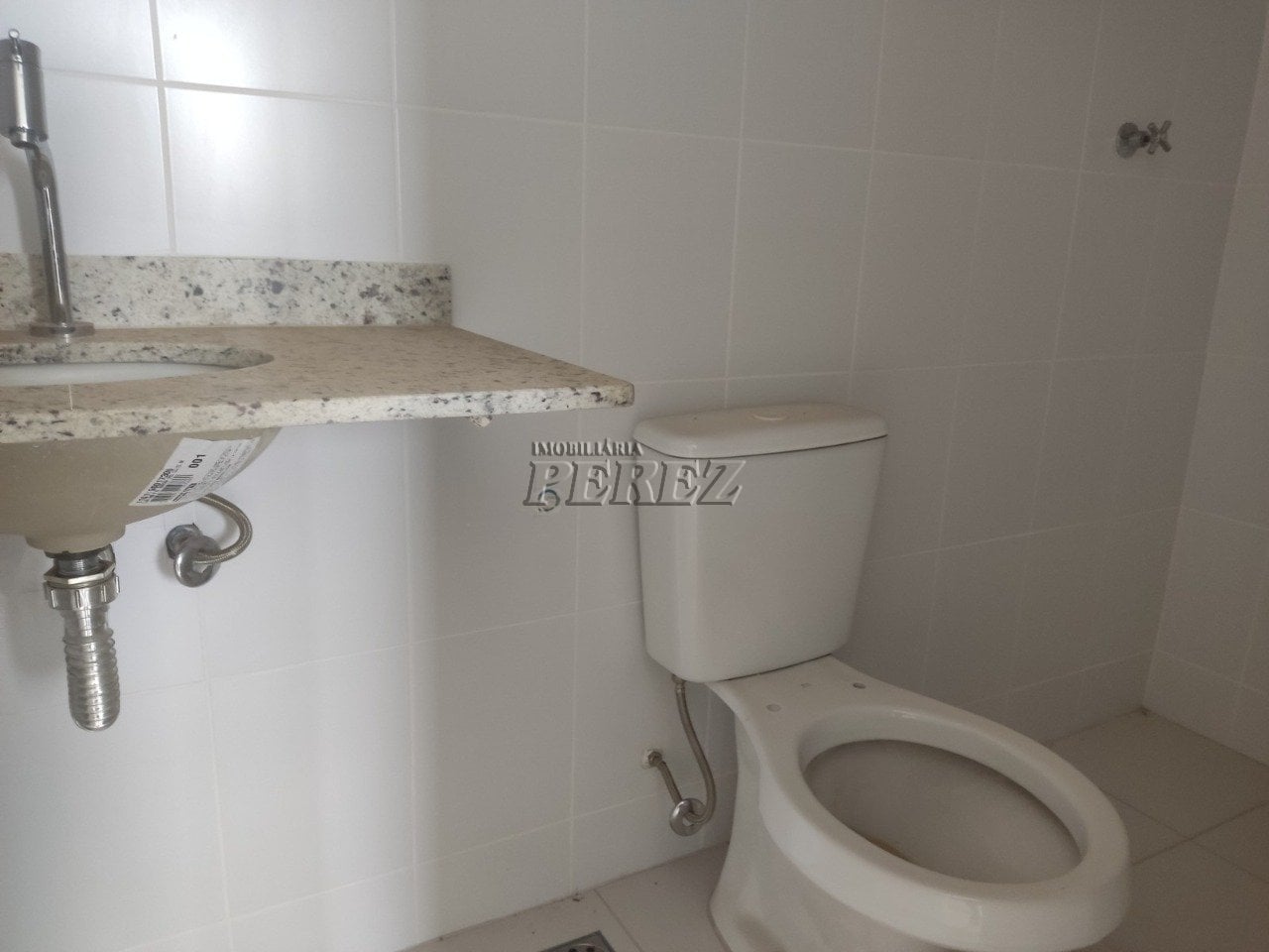 Apartamento à venda no Condomínio Jardim de Ester - Centro de Londrina
