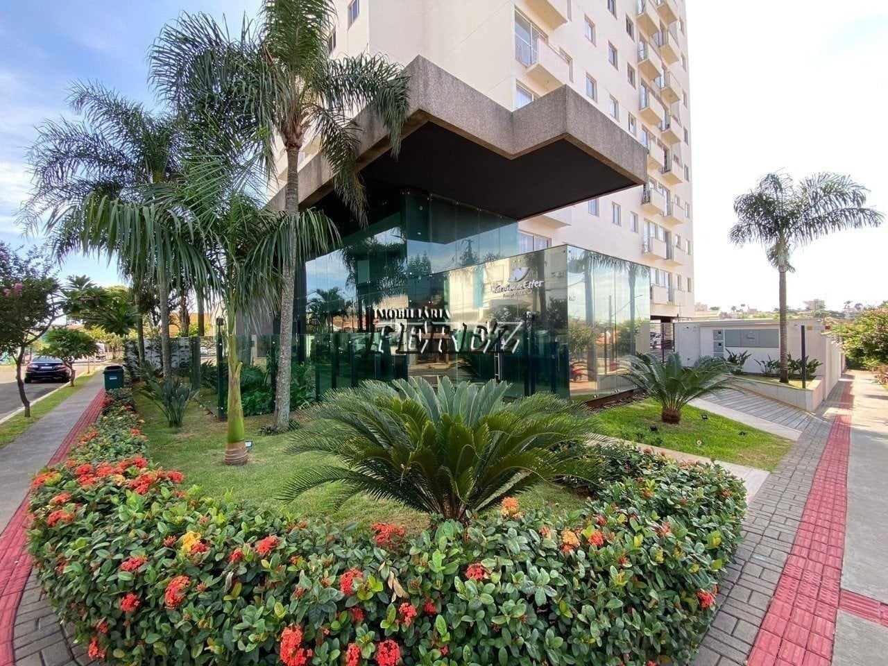 Apartamento à venda no Condomínio Jardim de Ester - Centro de Londrina