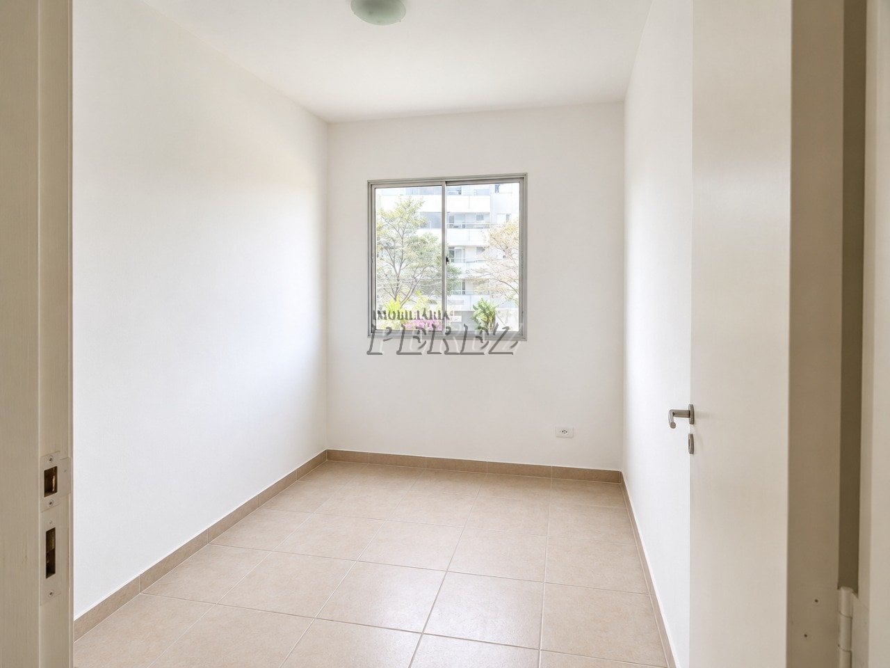 Apartamento para alugar no Edificio Villa Bella Residence, na região leste de Londrina