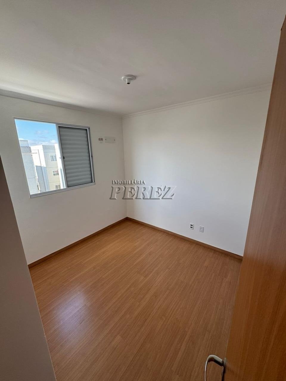 Apartamento à venda no Spazio La Vitta na região oeste de Londrina - Colinas
