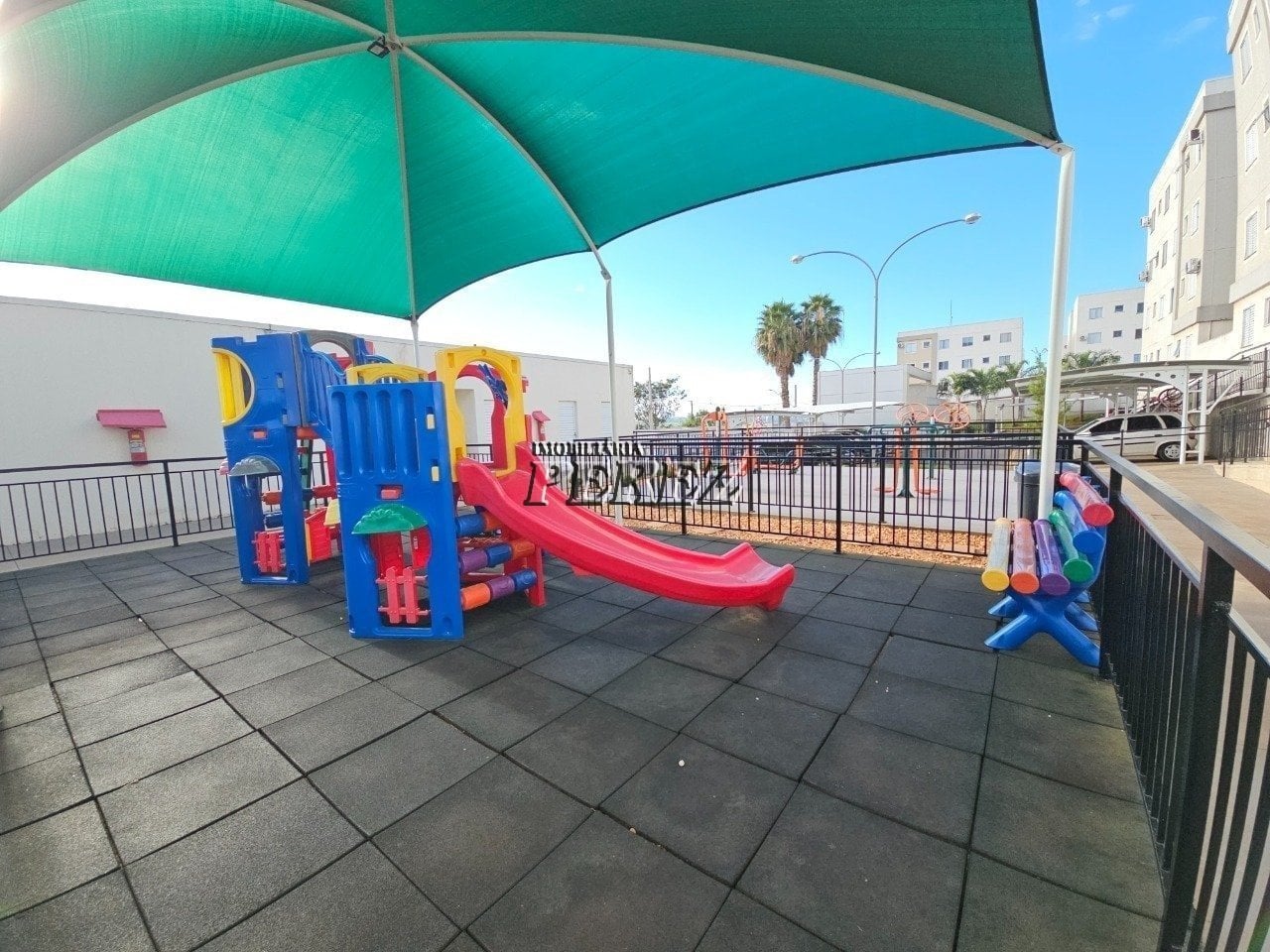 Apartamento à venda no Spazio La Vitta na região oeste de Londrina - Colinas