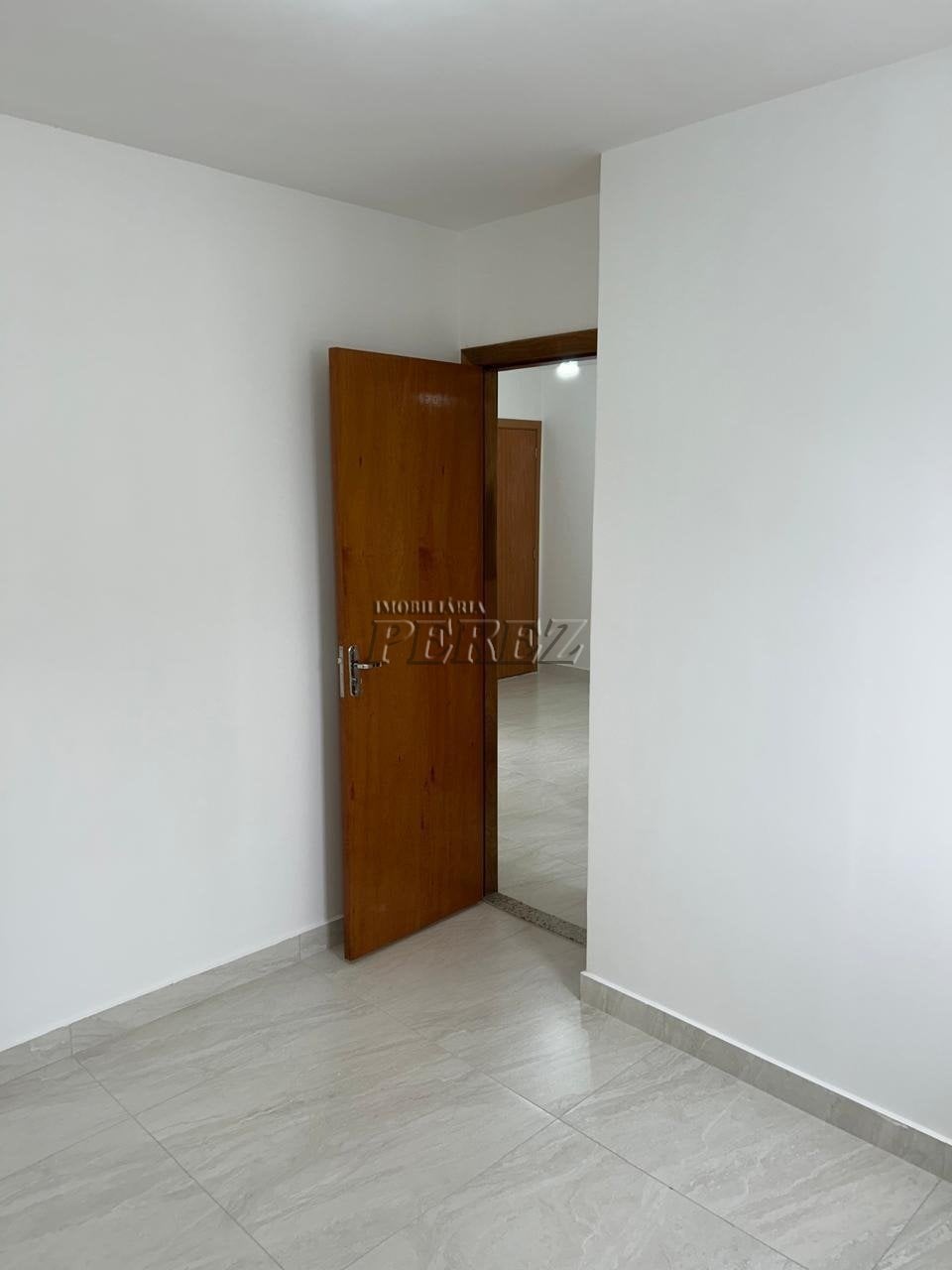 Apartamento à venda no Spazio La Vitta na região oeste de Londrina - Colinas
