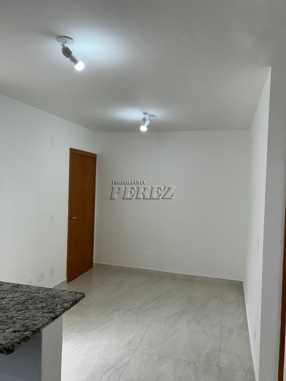 Apartamento à venda no Spazio La Vitta na região oeste de Londrina - Colinas
