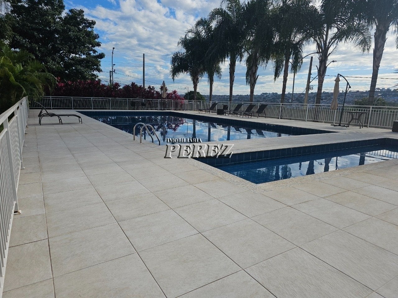Apartamento à venda no Spazio La Vitta na região oeste de Londrina - Colinas