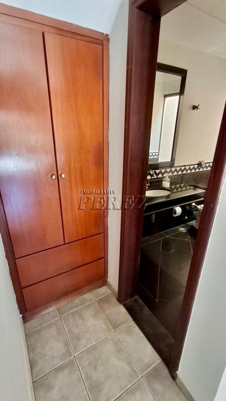Casa e terreno à venda no Jardim Oriente, região oeste de Londrina