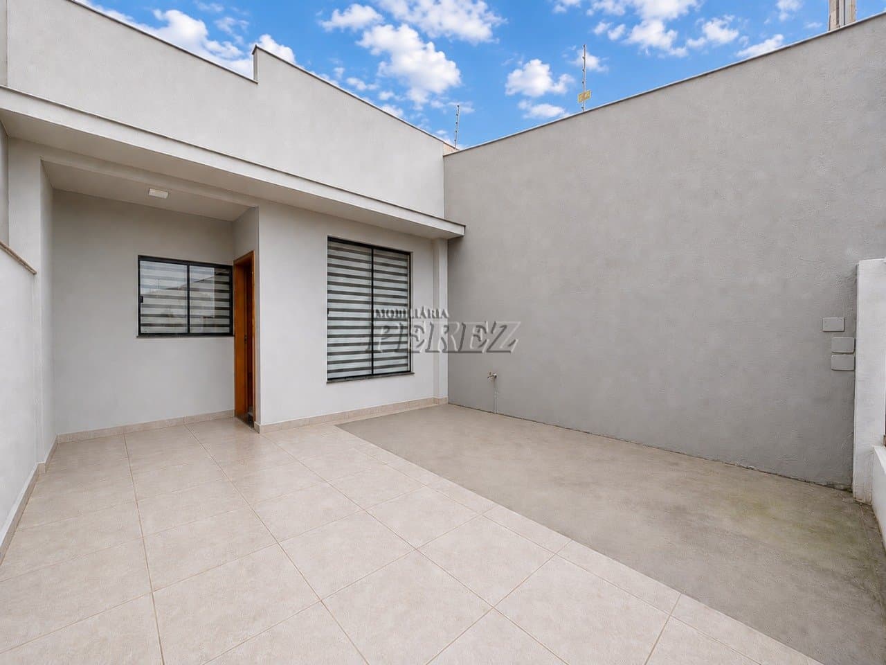 Casa à venda e locação no Jardim Montecatini, região leste de Londrina
