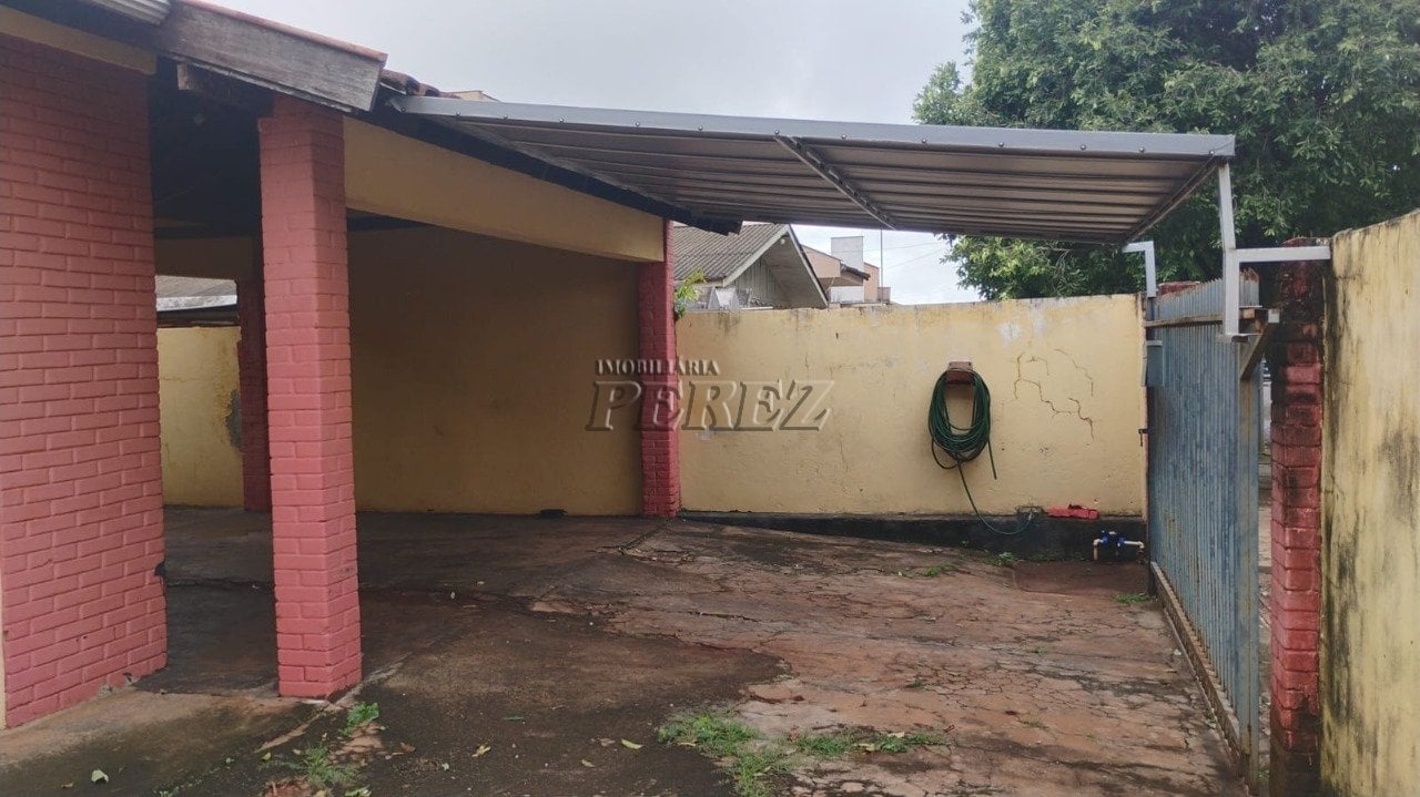 Casa à venda no Jardim Guararapes, região leste de Londrina