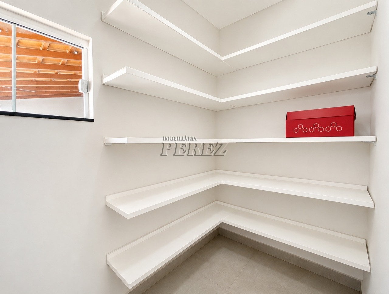 Casa para locação no Portal de Versalhes I
