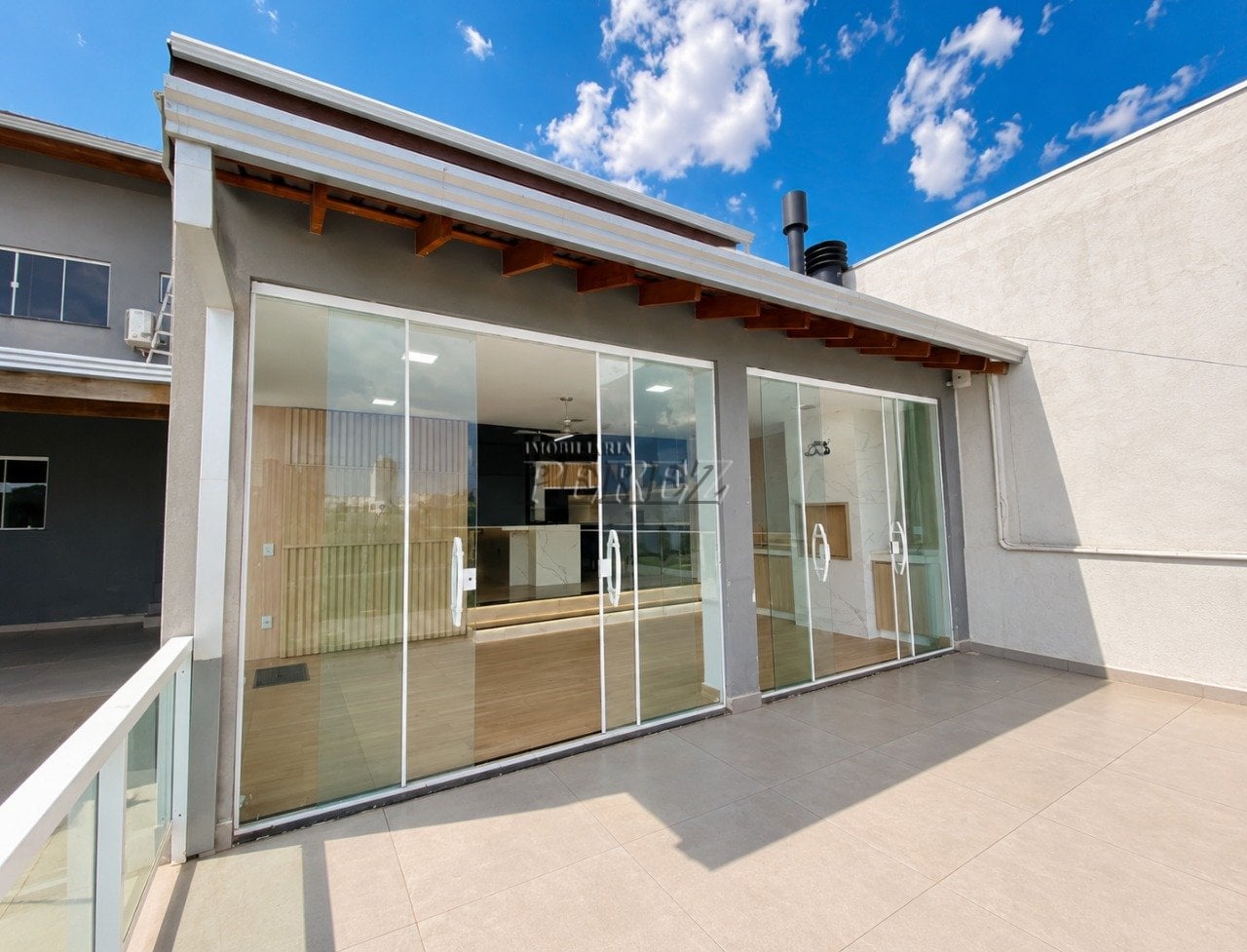 Casa para locação no Portal de Versalhes I