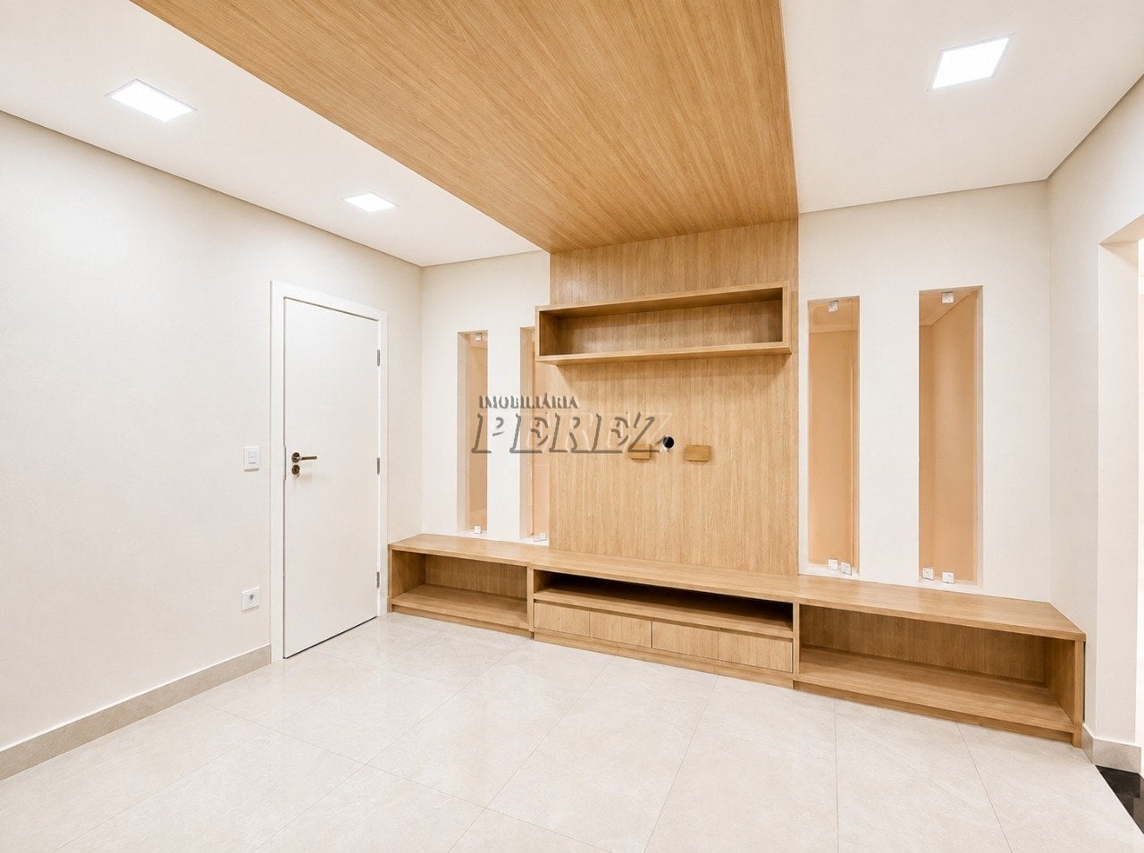 Casa para locação no Portal de Versalhes I