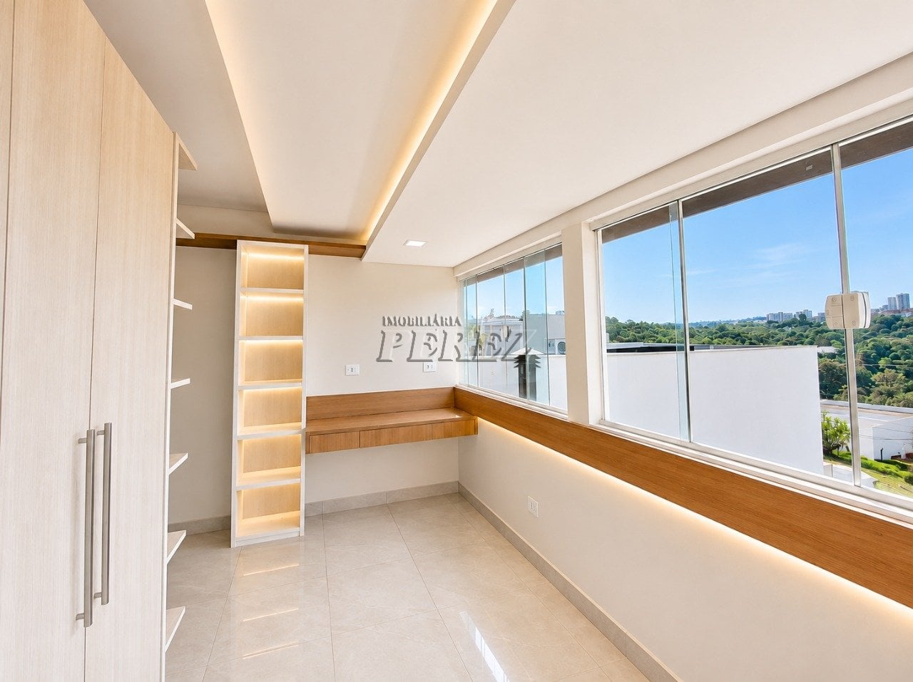 Casa para locação no Portal de Versalhes I