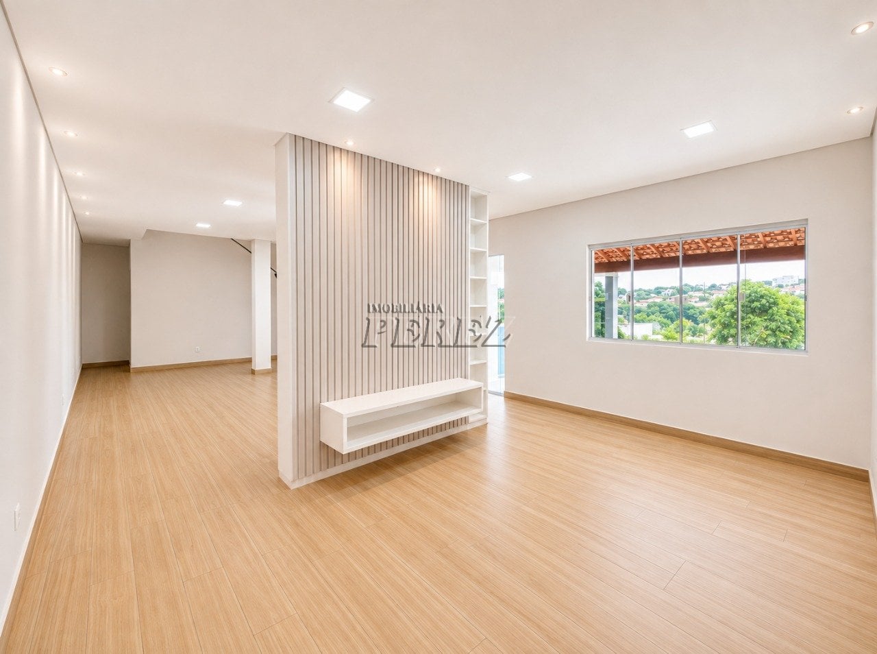 Casa para locação no Portal de Versalhes I