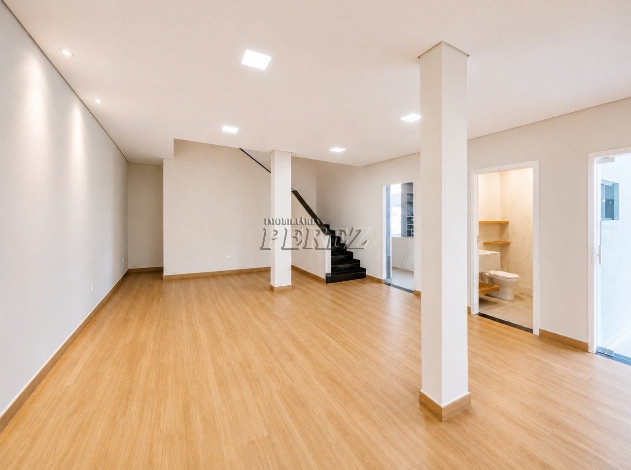 Casa para locação no Portal de Versalhes I