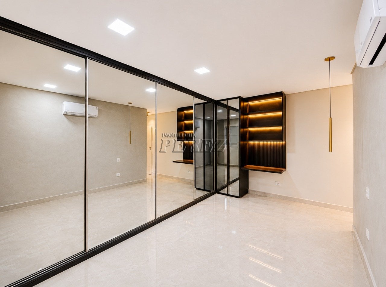 Casa para locação no Portal de Versalhes I