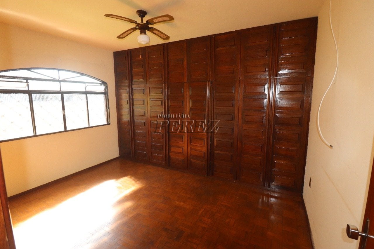 Casa para alugar no centro rua chile