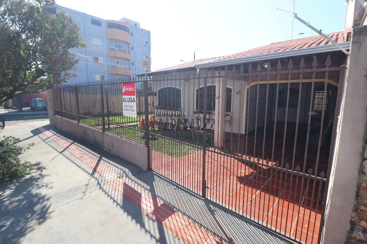 Casa para alugar no centro rua chile