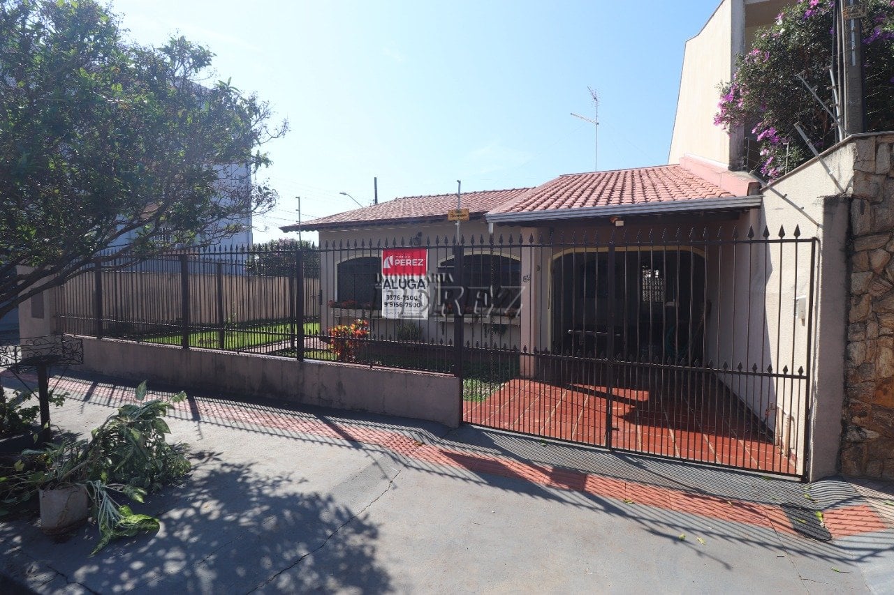 Casa para alugar no centro rua chile