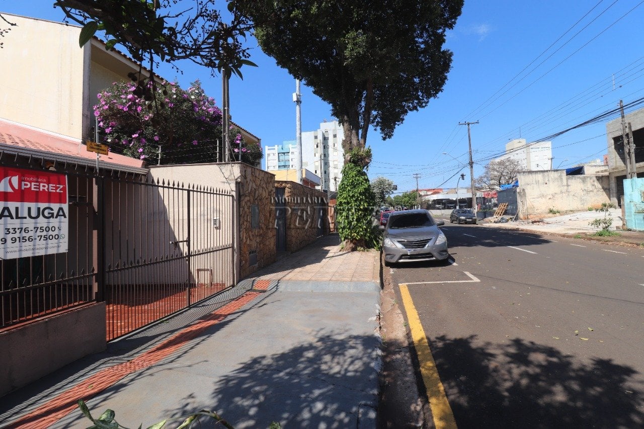 Casa para alugar no centro rua chile