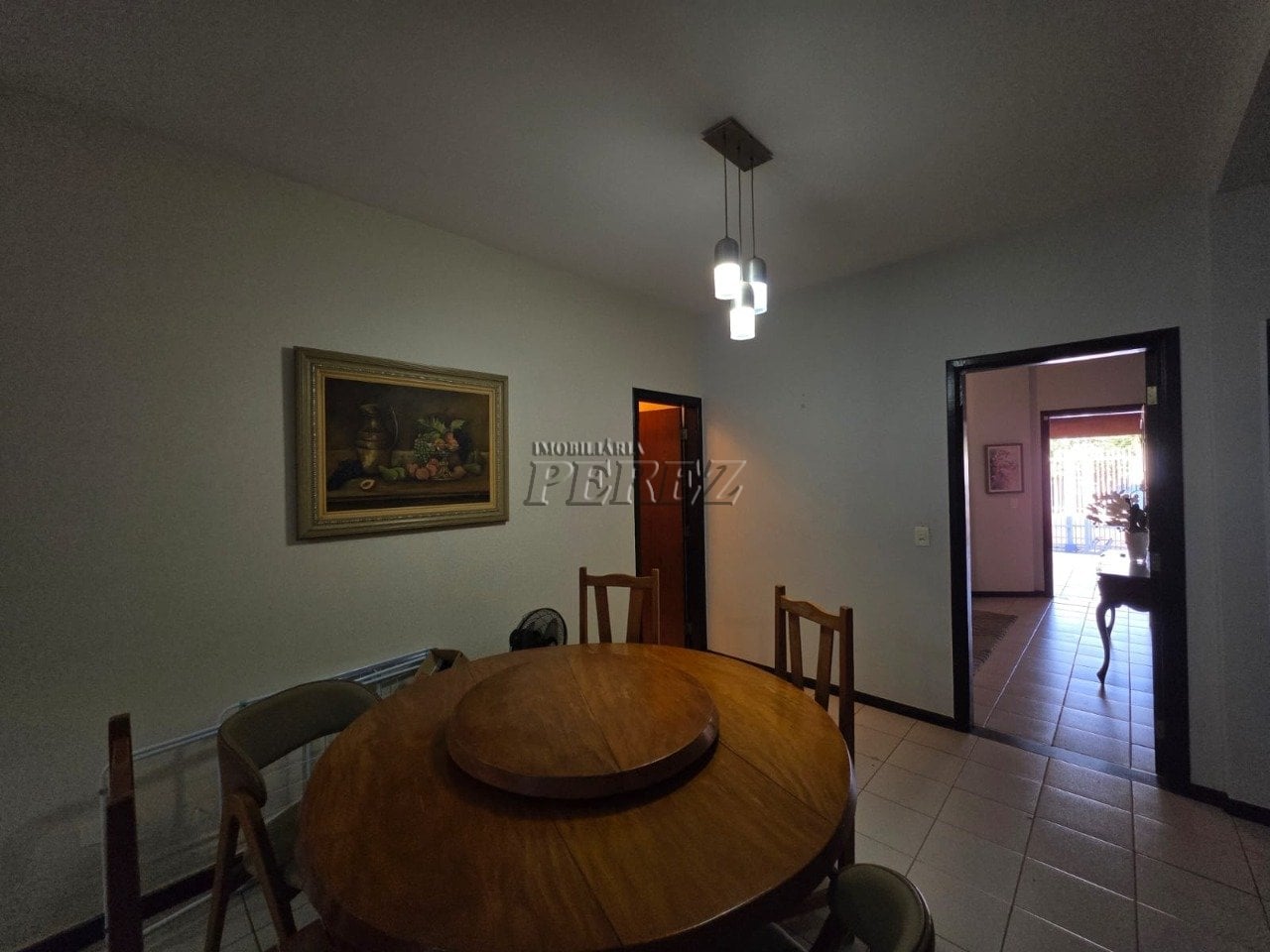 Casa à venda e locação na região leste de Londrina - Santos Dumont