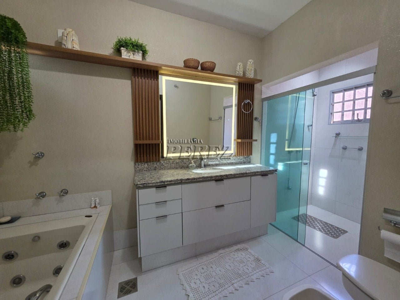 Casa à venda e locação na região leste de Londrina - Santos Dumont
