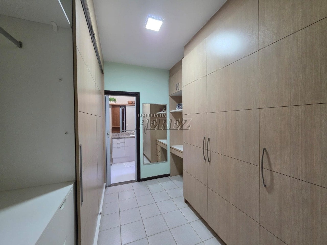 Casa à venda e locação na região leste de Londrina - Santos Dumont