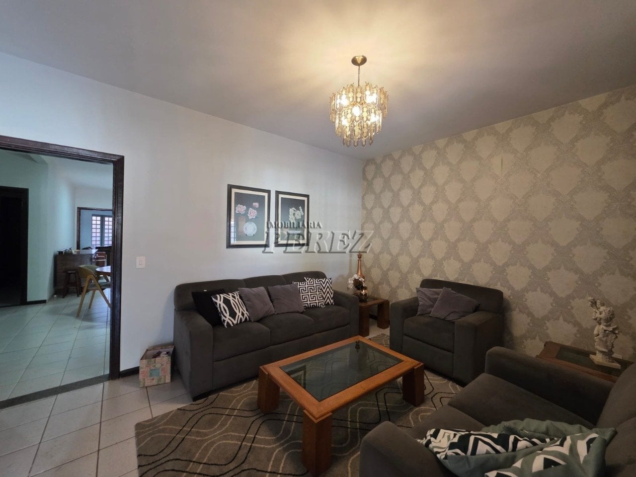 Casa à venda e locação na região leste de Londrina - Santos Dumont