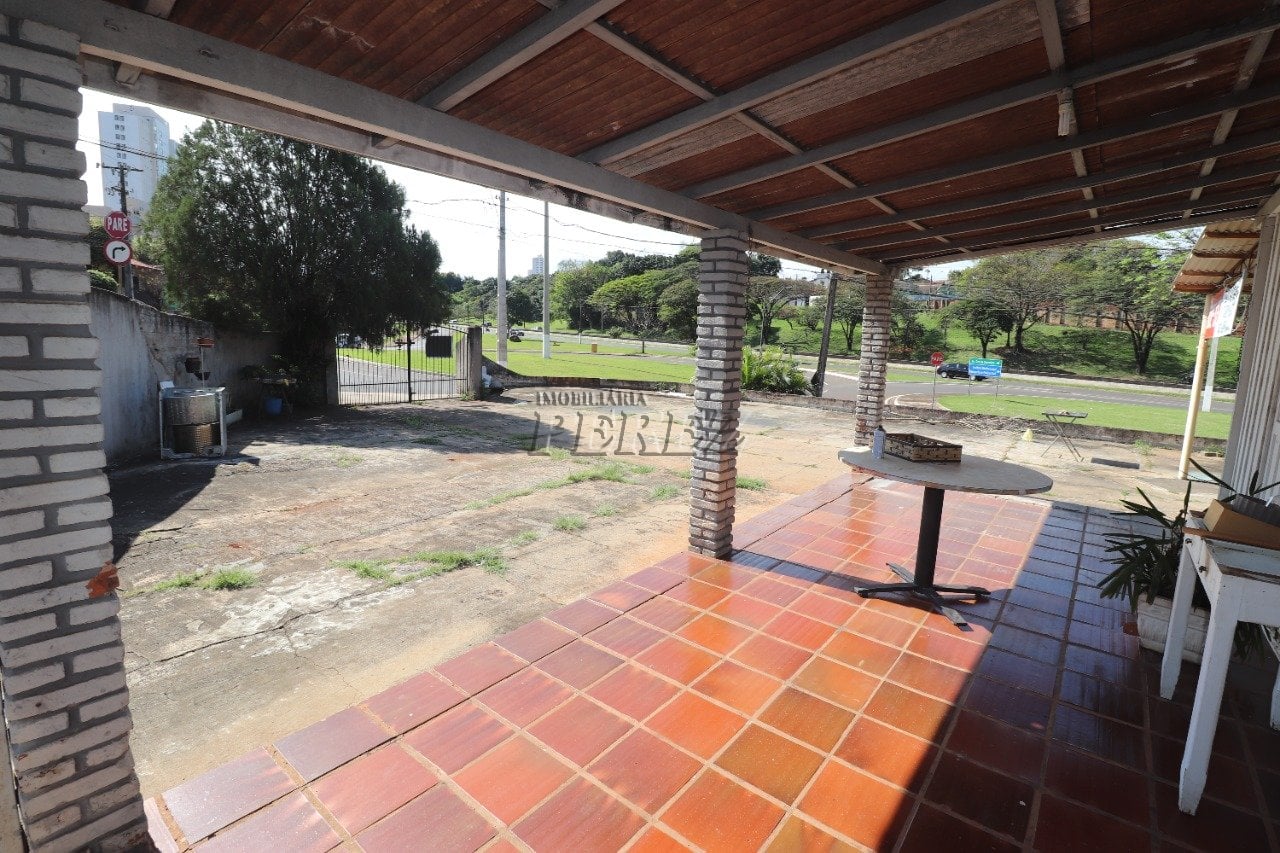 Imovel comercial a venda frente para 10 dezembro região central
