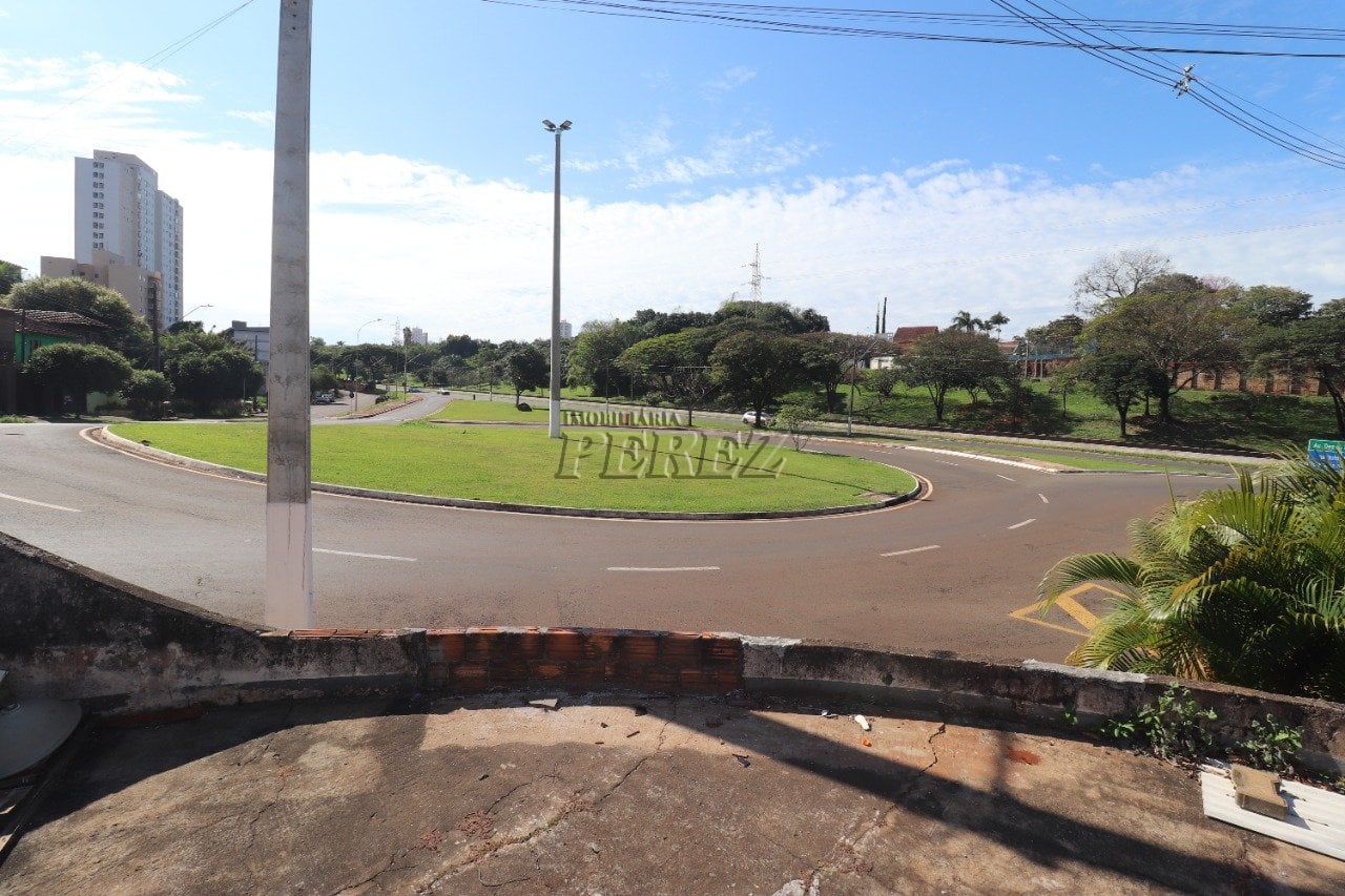 Imovel comercial a venda frente para 10 dezembro região central