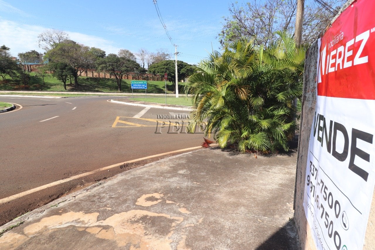 Imovel comercial a venda frente para 10 dezembro região central