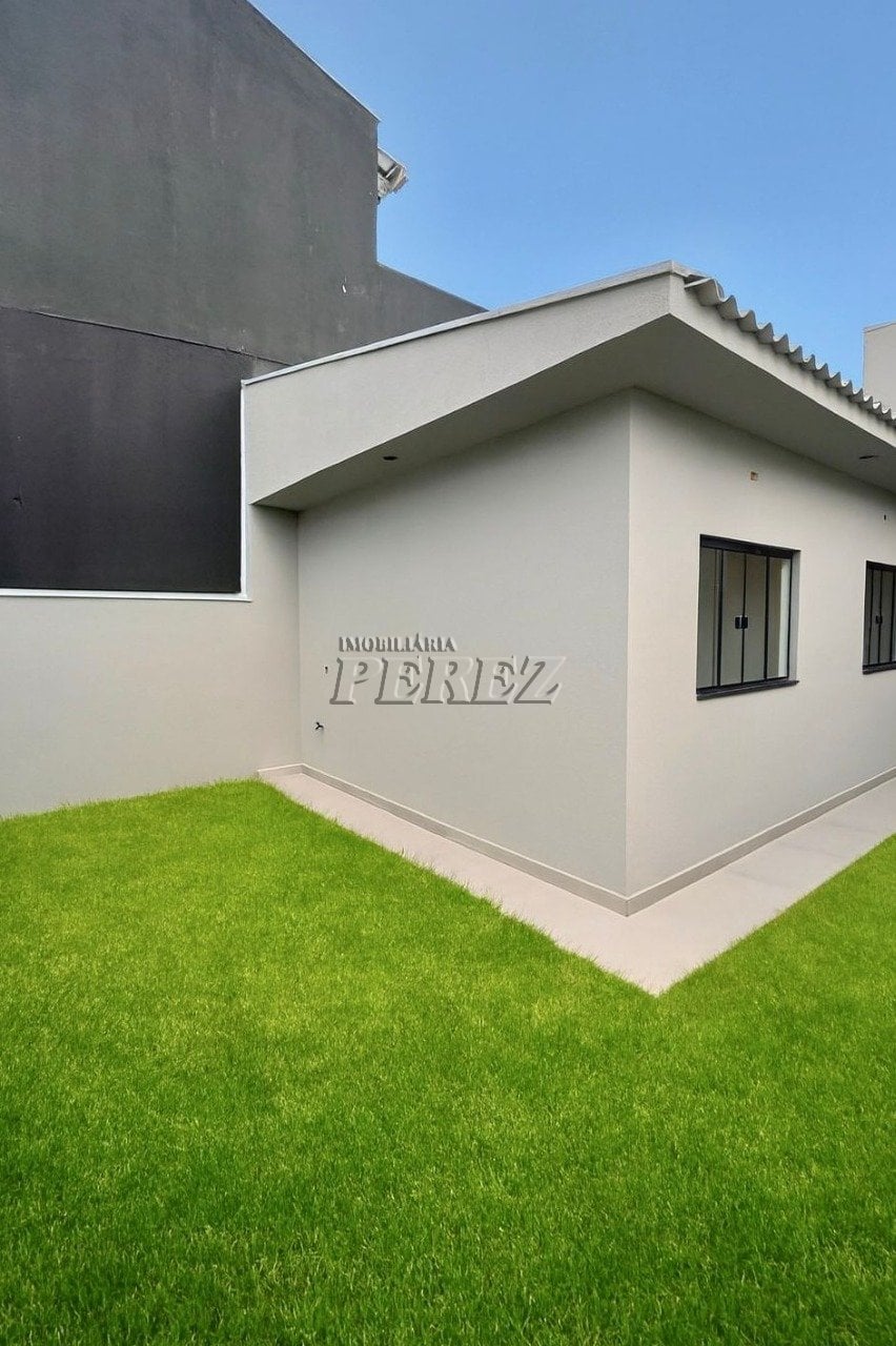 Casa à venda na região oeste de Londrina - Colinas