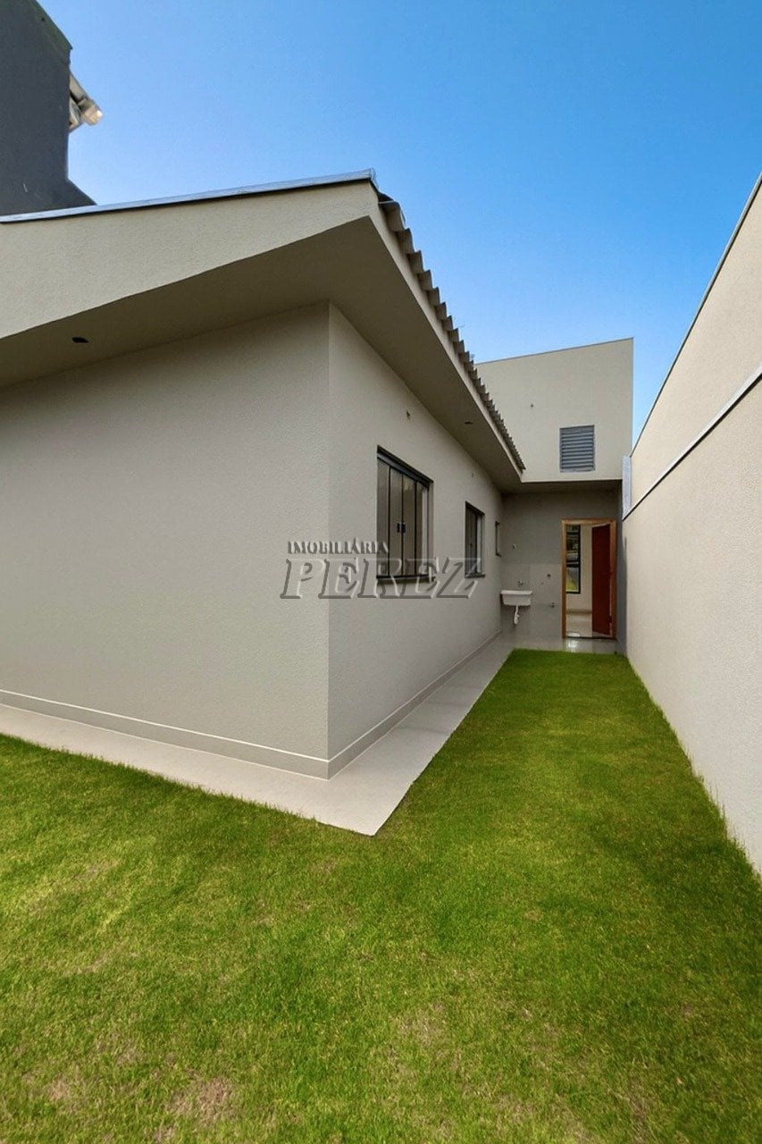 Casa à venda na região oeste de Londrina - Colinas
