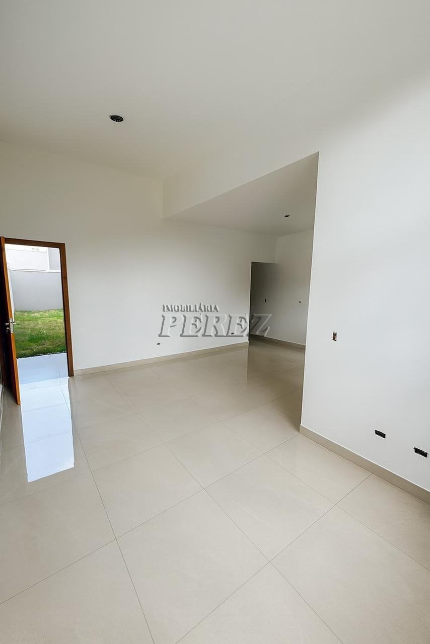 Casa à venda na região oeste de Londrina - Colinas