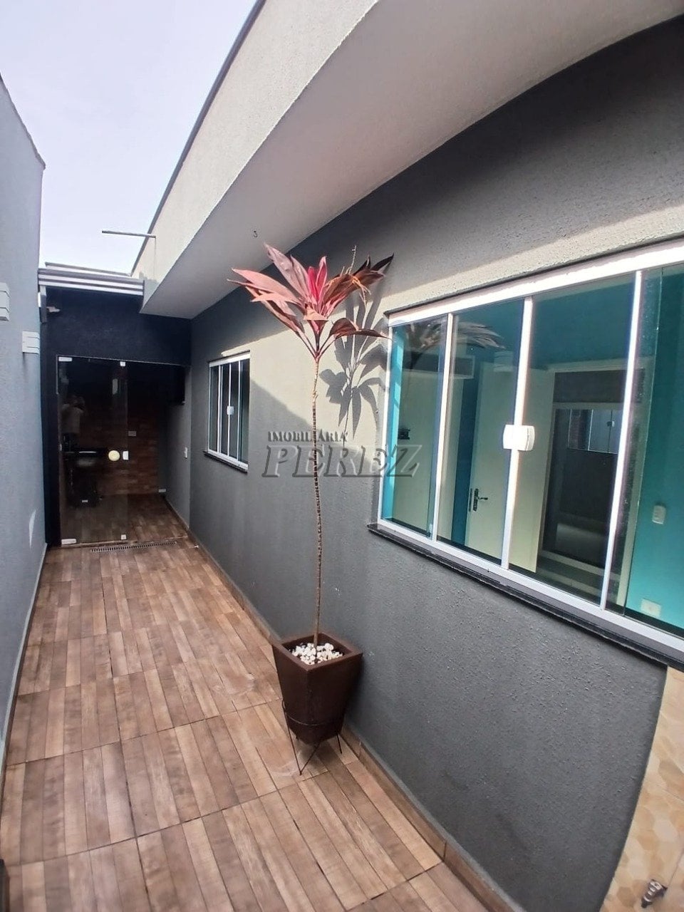 Casa à venda na região leste de Londrina - Residencial Vila Romana