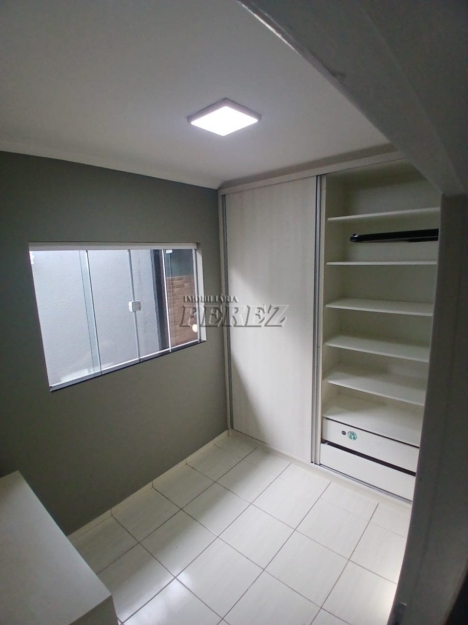 Casa à venda na região leste de Londrina - Residencial Vila Romana