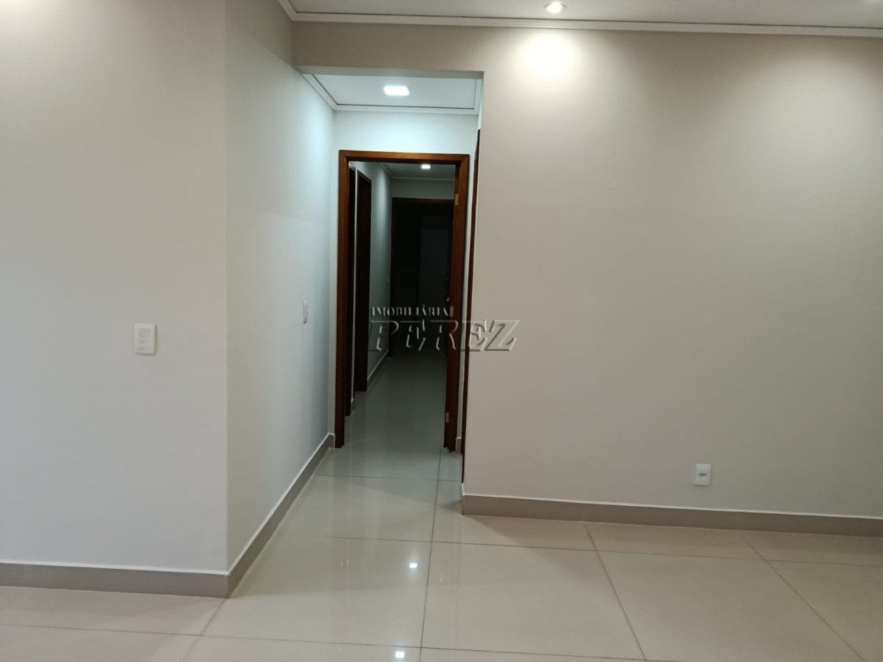 Apartamento à venda no Edifício Torres Brasil - Centro de Londrina