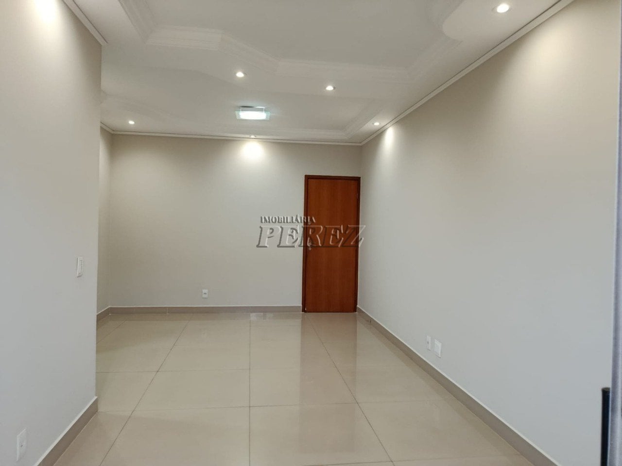 Apartamento à venda no Edifício Torres Brasil - Centro de Londrina