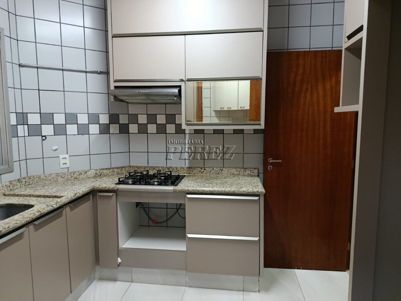 Apartamento à venda no Edifício Torres Brasil - Centro de Londrina