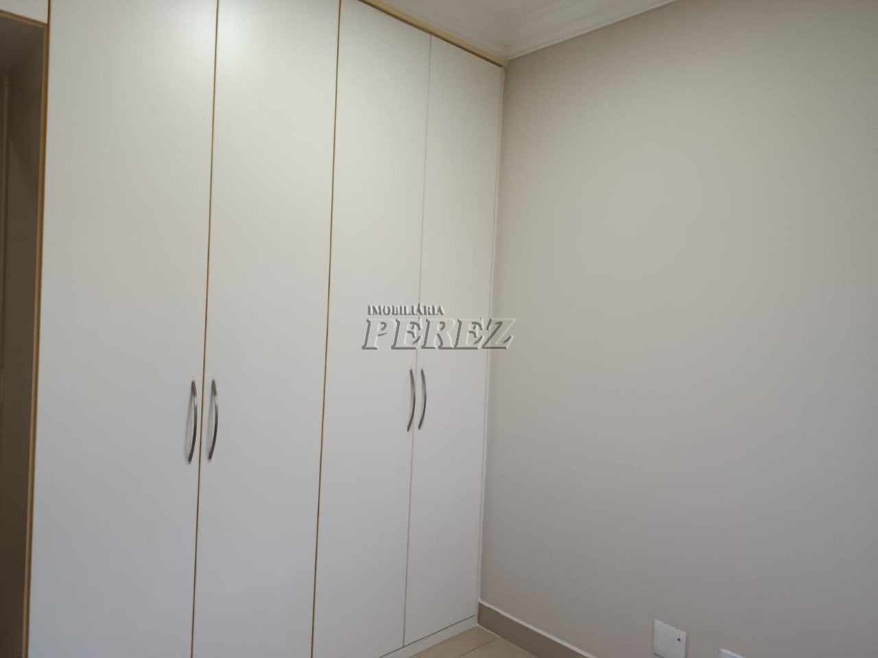 Apartamento à venda no Edifício Torres Brasil - Centro de Londrina