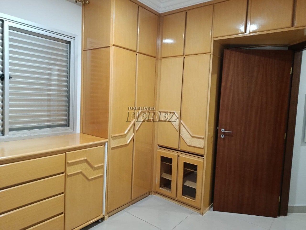 Apartamento à venda no Edifício Torres Brasil - Centro de Londrina