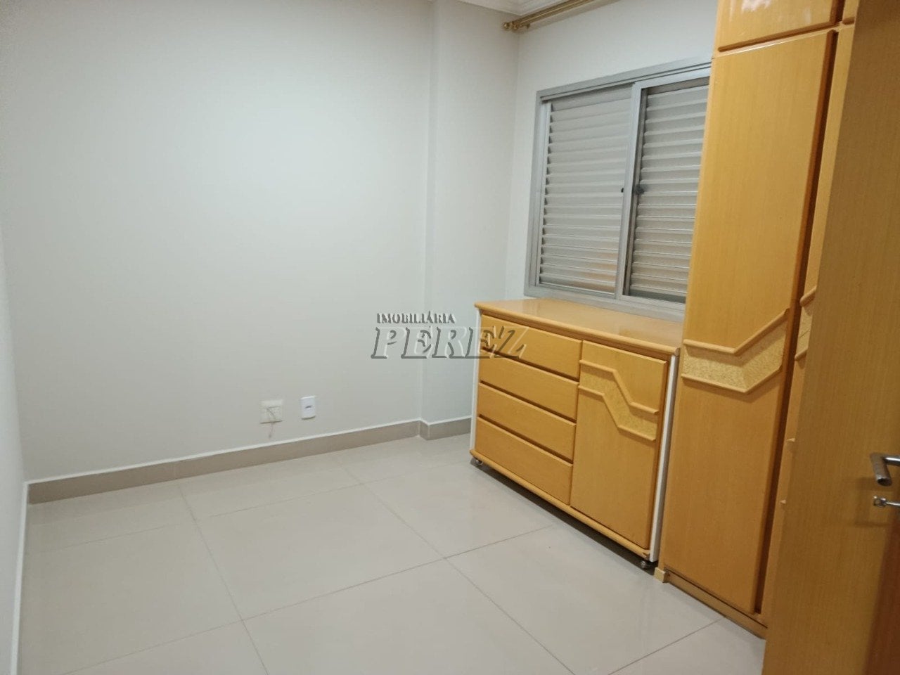 Apartamento à venda no Edifício Torres Brasil - Centro de Londrina