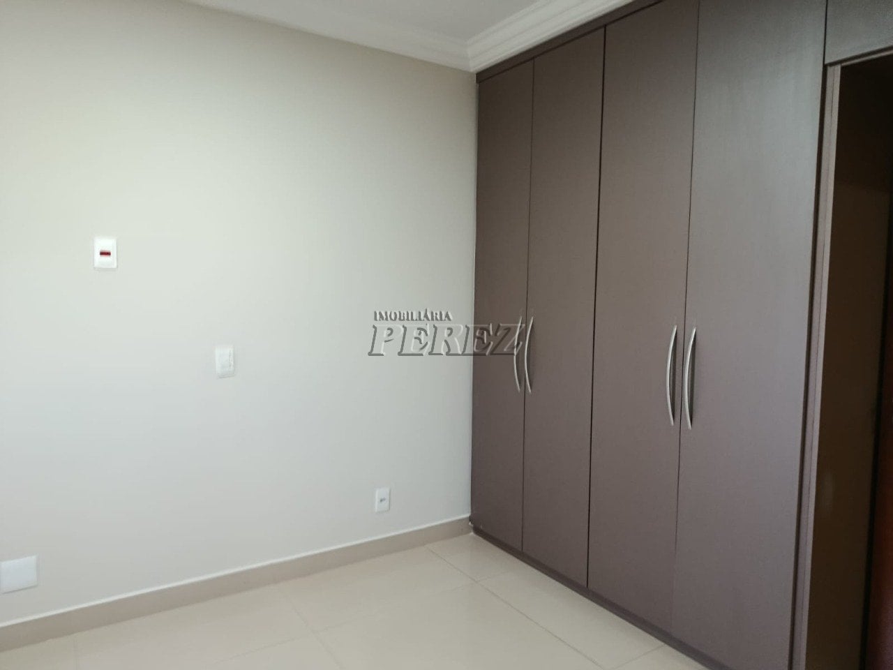 Apartamento à venda no Edifício Torres Brasil - Centro de Londrina
