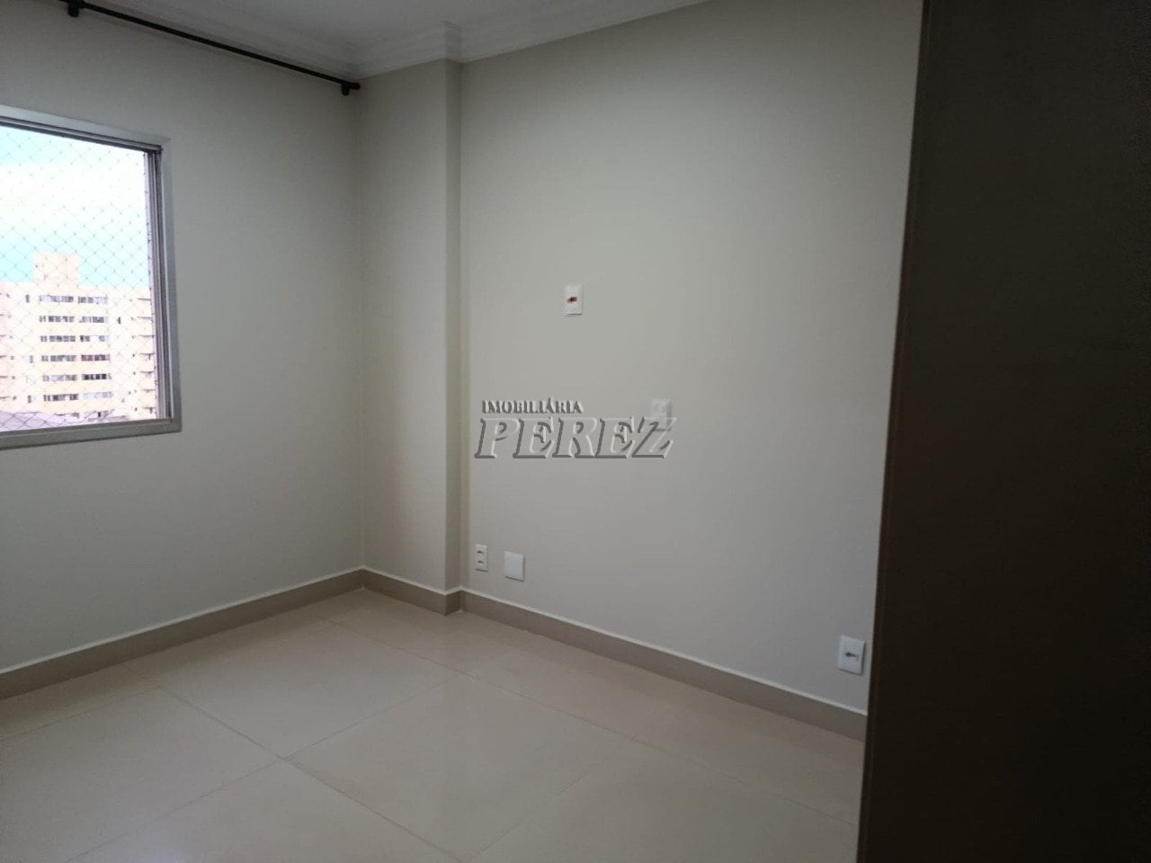 Apartamento à venda no Edifício Torres Brasil - Centro de Londrina