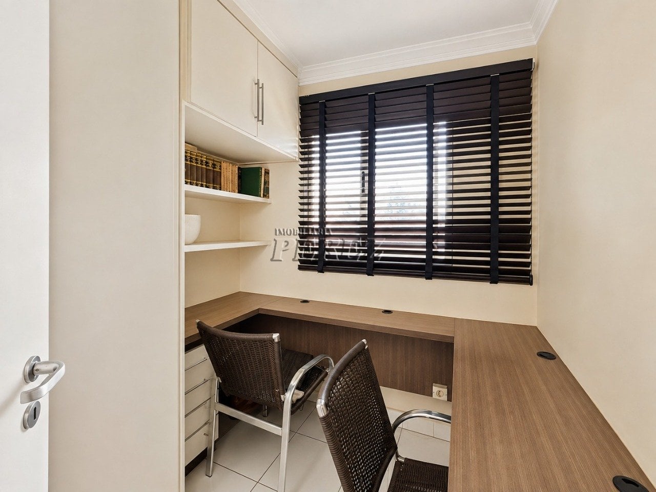 Apartamento à venda no Edifício Joan Miró - Região sul de Londrina