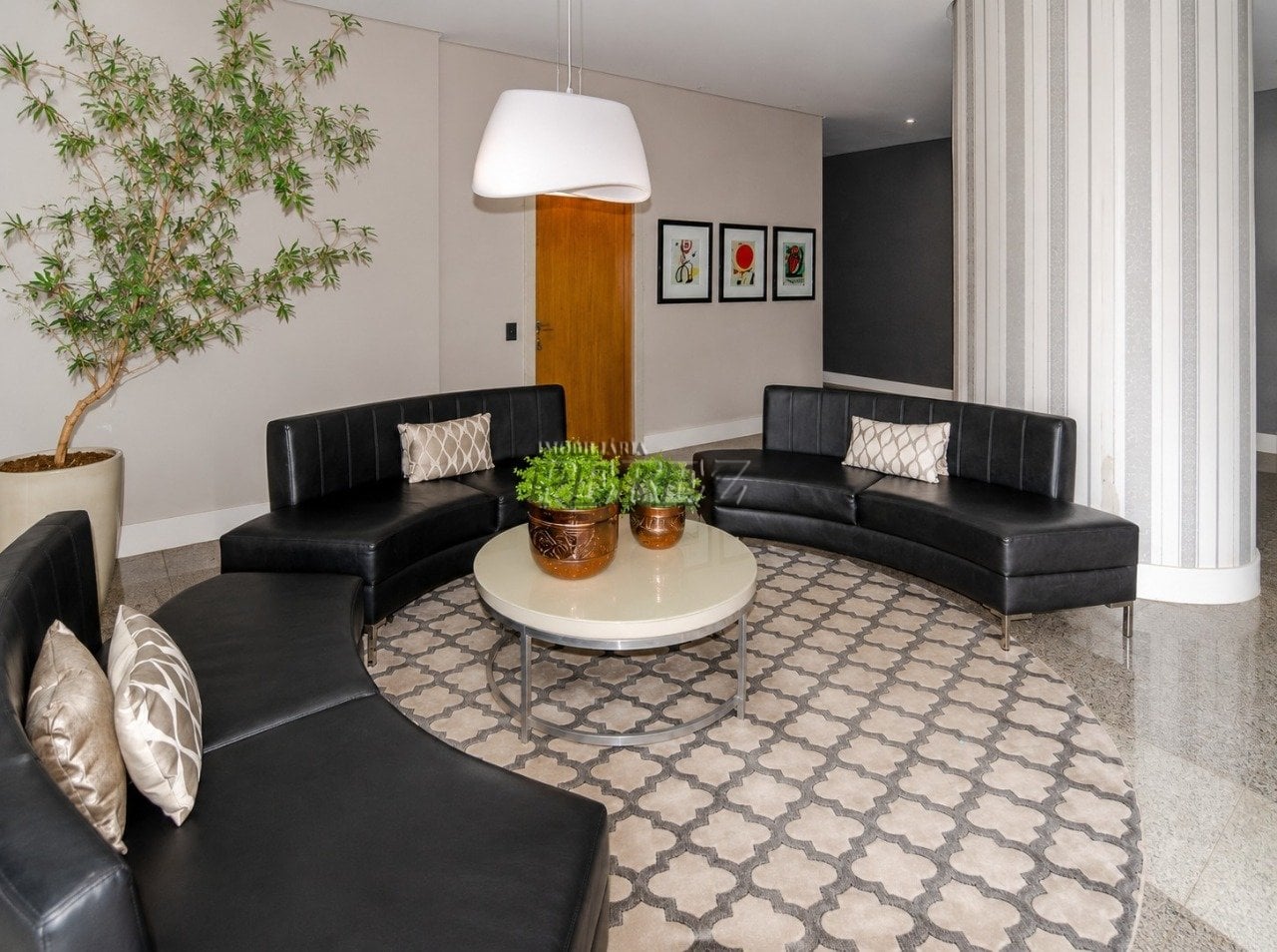 Apartamento à venda no Edifício Joan Miró - Região sul de Londrina