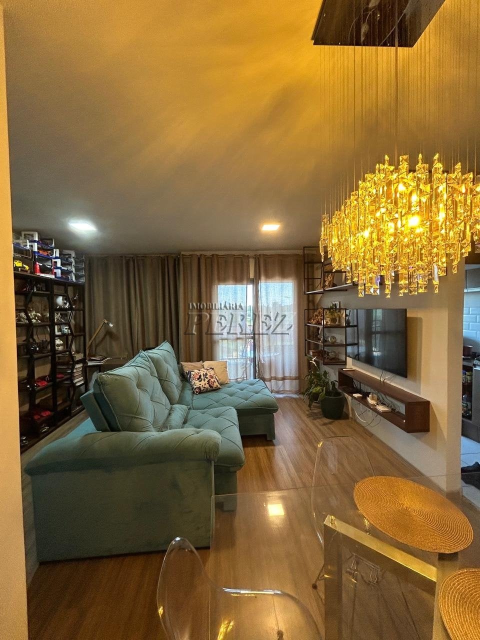 Apartamento mobiliado para alugar no Edifício Carmel região sul de Londrina - Gleba Palhano